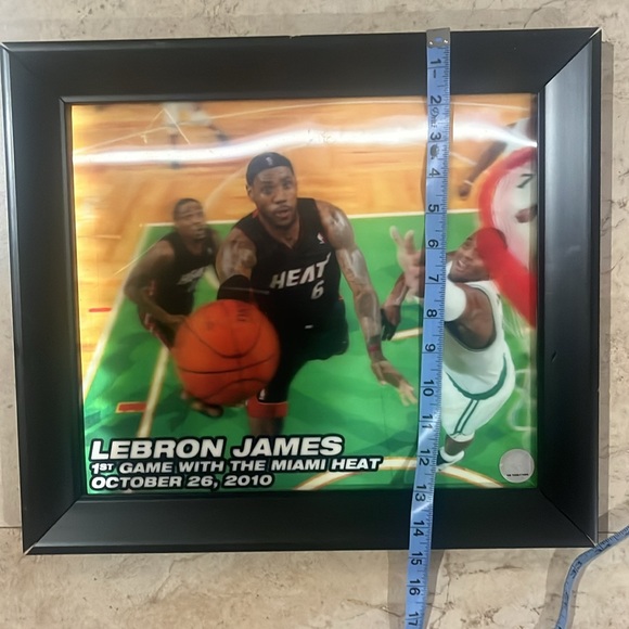 Lebron James 1st game Miami Heat - Picture 8 of 10